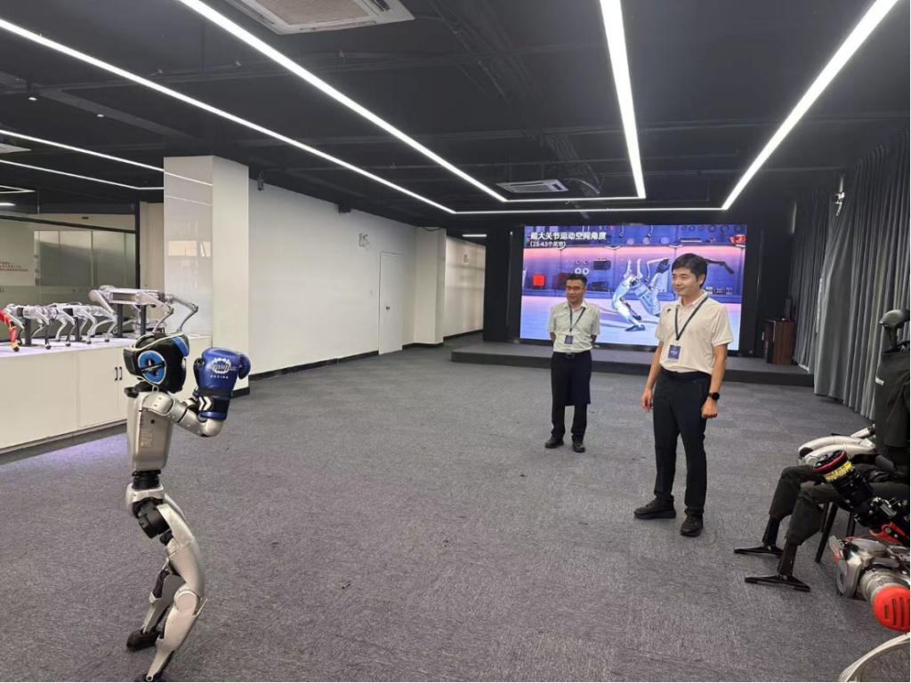 院長蘇謙帶隊赴杭州前沿科技企業調研智能機器人銷售合作